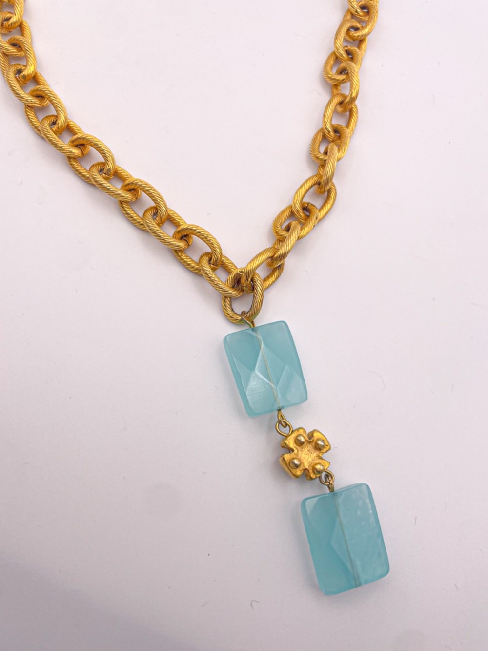 Susan Shaw Gold Plated Chain Necklace with Aqua Blue Glass Pendant - Picture 2 of 8